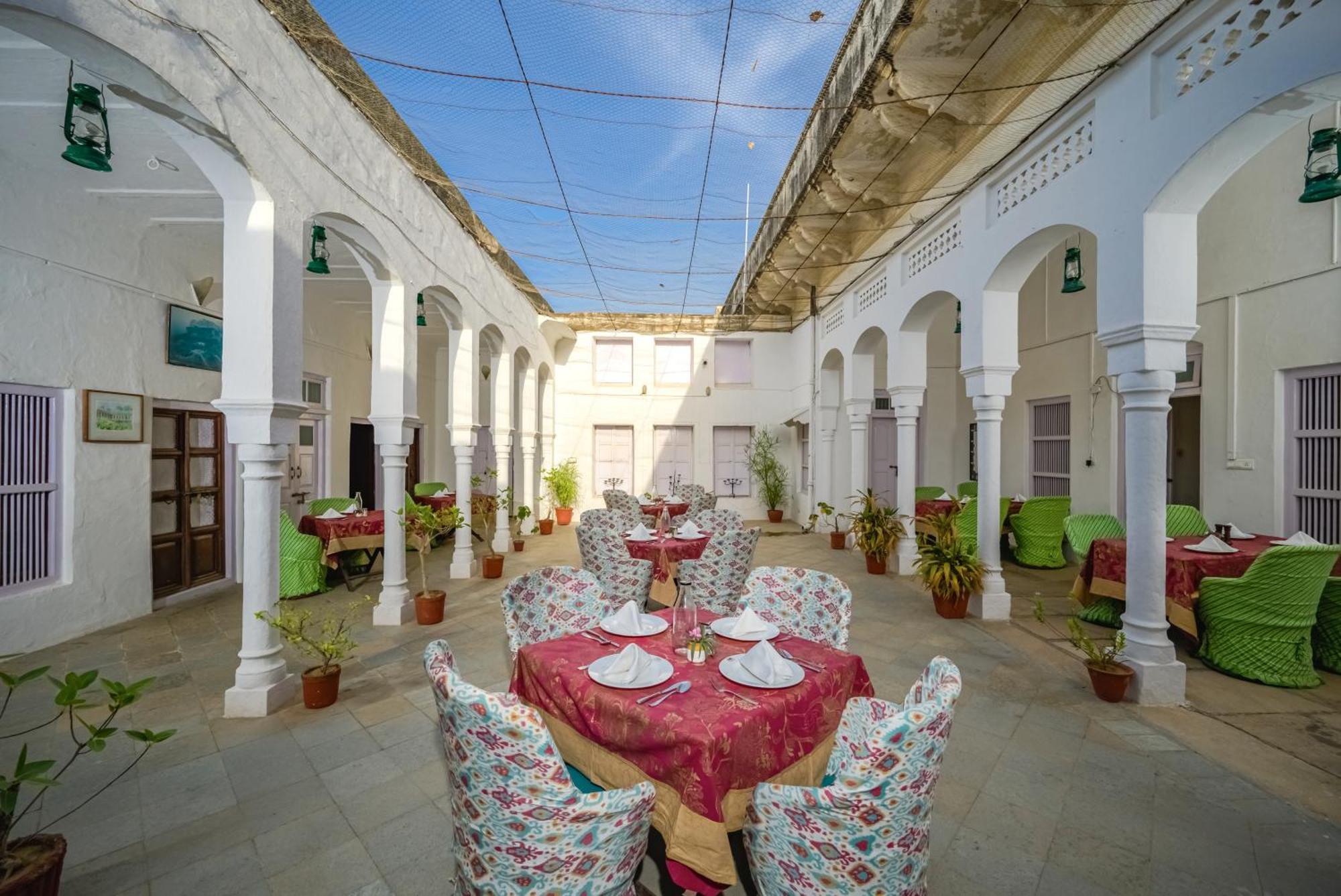Neemrana'S - Piramal Haveli Hotel Bagar Exterior photo